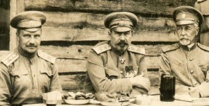 В центре генерал Н.А.Бржозовский