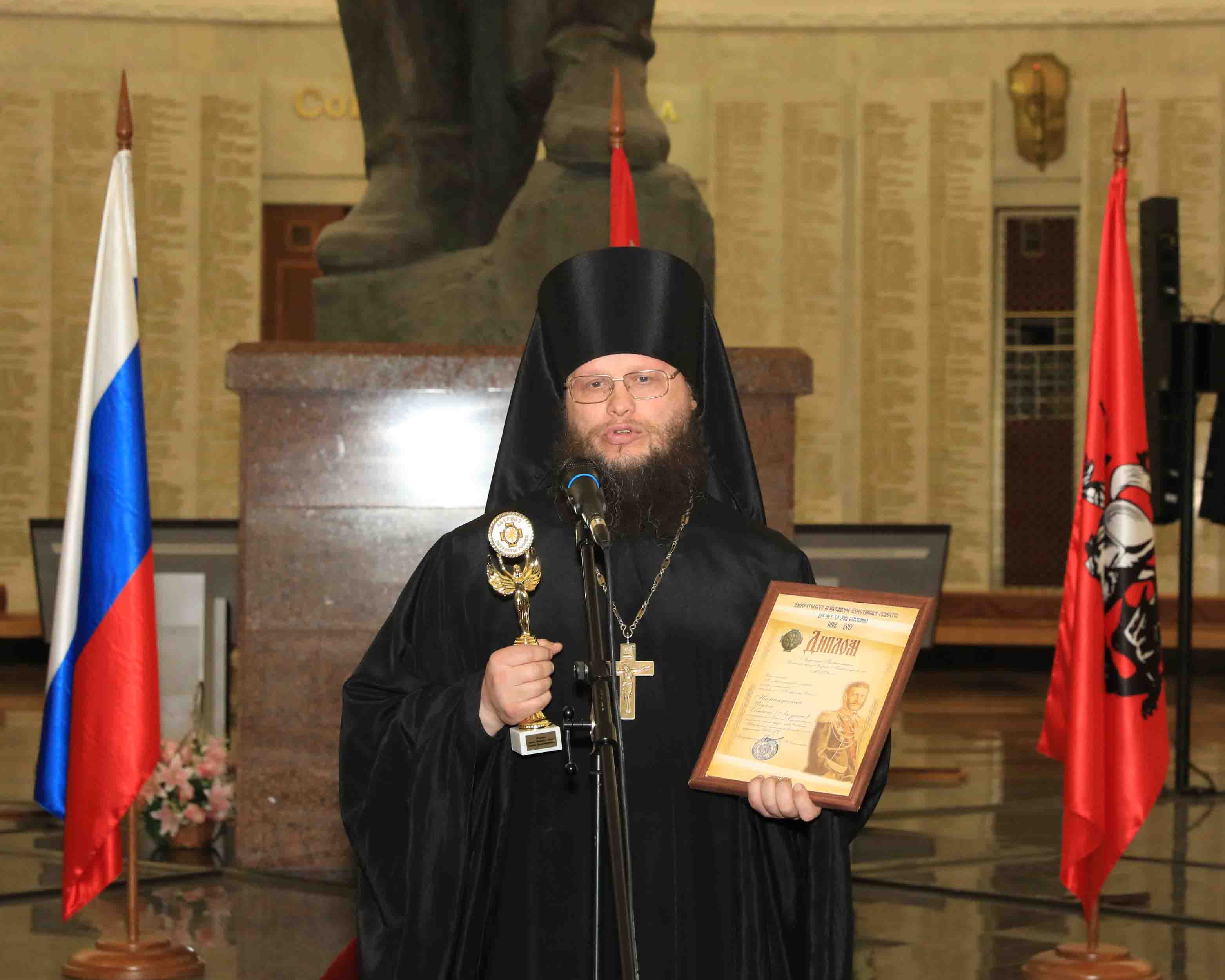 Игумену Евмению (Лагутину) вручена премия ИППО
