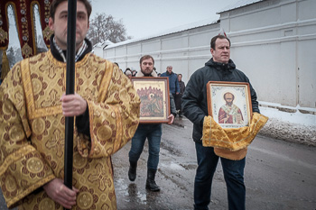 Крестный ход на праздник Святителя Николая чудотворца
