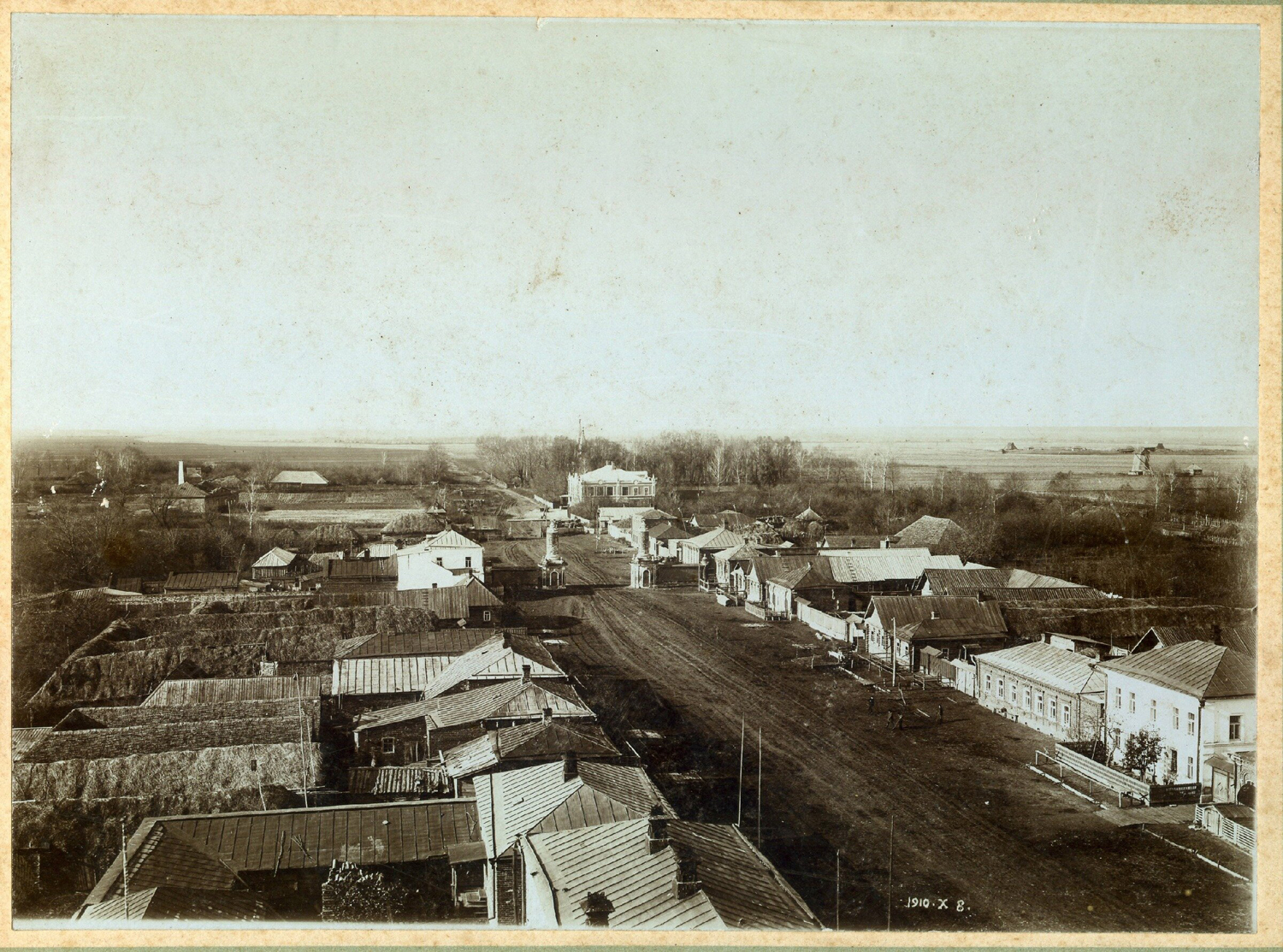 Вид с колокольни Казанской церкви на село Ижевское. Фото нач.XXв.